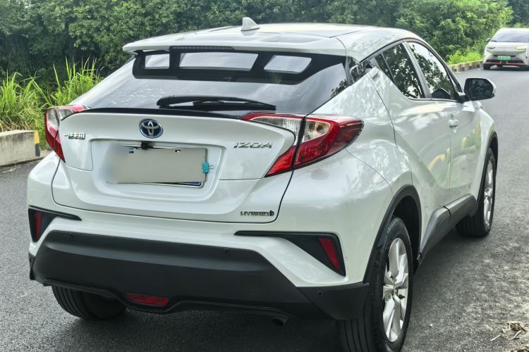 Used Toyota IZOA 2021 Dual-Motor 2.0L Yixiang Edition Exterior 9
