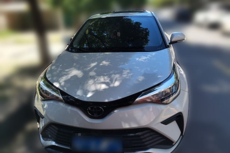 Used Toyota IZOA 2021 2.0L Yixing Version Front