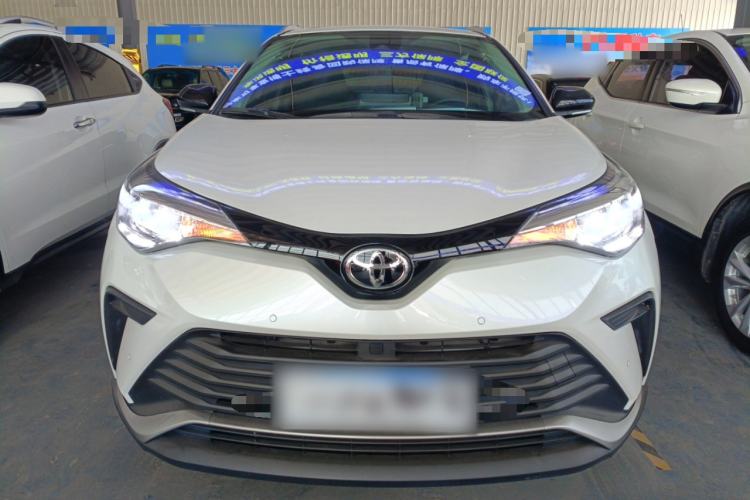 Used Toyota IZOA 2021 2.0L Enjoy Edition Front