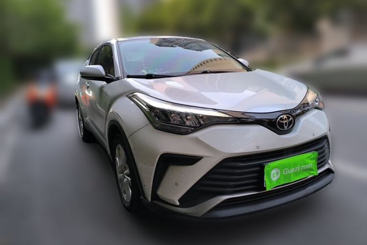 Used Toyota IZOA 2021 2.0L Enjoy Edition Front Right 45 Deg