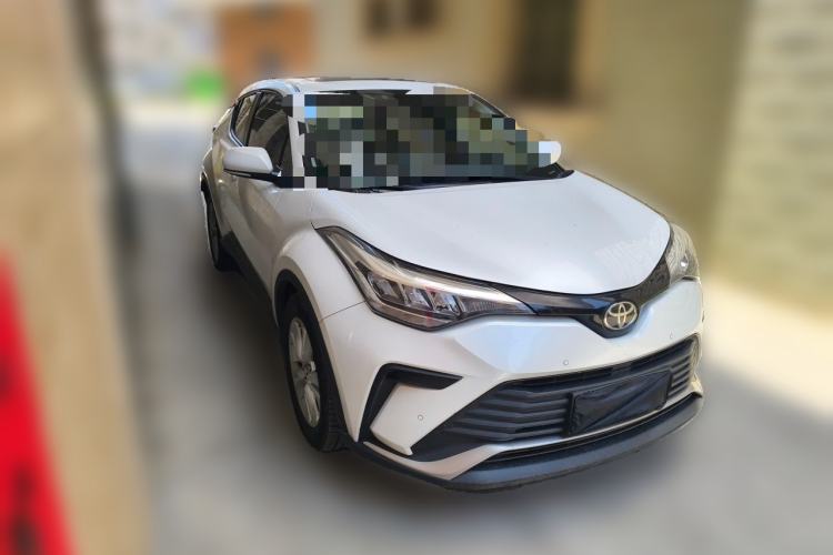 Used Toyota IZOA 2021 2.0L Yixing Version Front Right 45 Deg