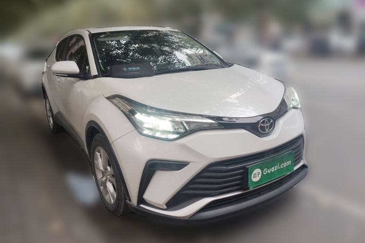 Used Toyota IZOA 2021 2.0L Enjoy Edition Front Right 45 Deg