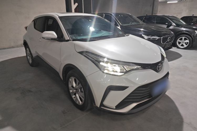 Used Toyota IZOA 2021 2.0L Enjoy Edition Front Right 45 Deg