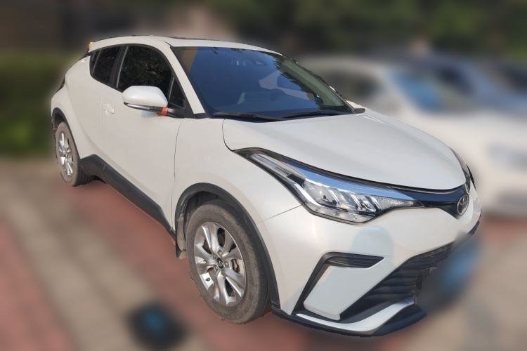 Used Toyota IZOA 2021 2.0L Yixing Version Front Right 45 Deg