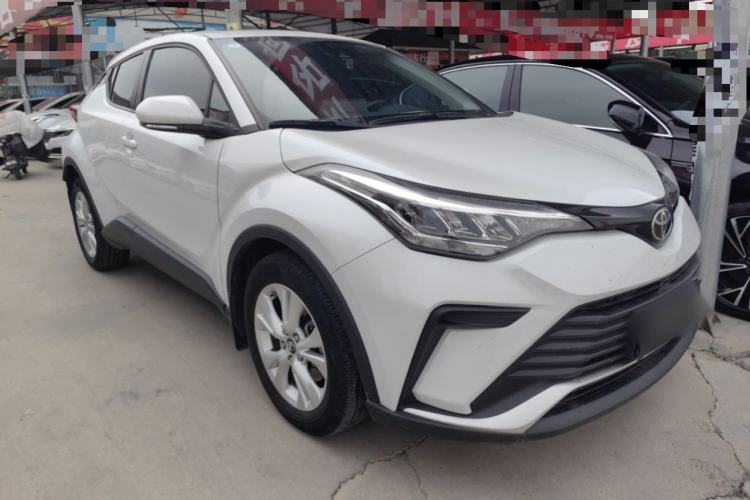 Used Toyota IZOA 2021 2.0L Enjoy Edition Front Right 45 Deg