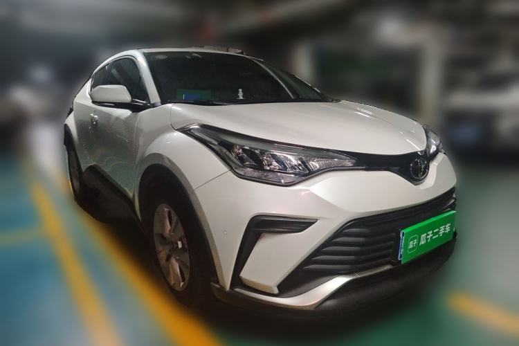 Used Toyota IZOA 2021 2.0L Enjoy Edition Front Right 45 Deg