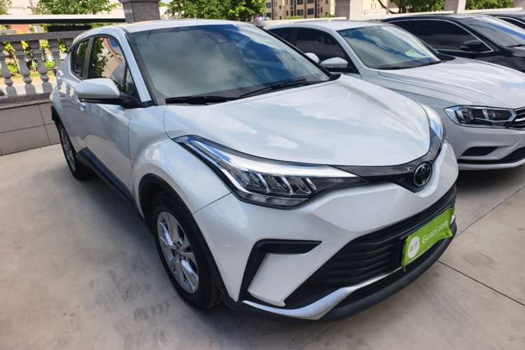 Used Toyota IZOA 2021 2.0L Enjoy Edition Front Right 45 Deg