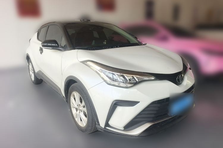 Used Toyota IZOA 2021 2.0L Enjoy Edition Front Right 45 Deg