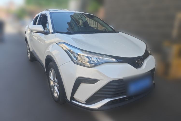 Used Toyota IZOA 2021 2.0L Enjoy Edition Front Right 45 Deg