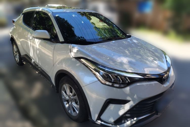 Used Toyota IZOA 2021 2.0L Yixing Version Front Right 45 Deg