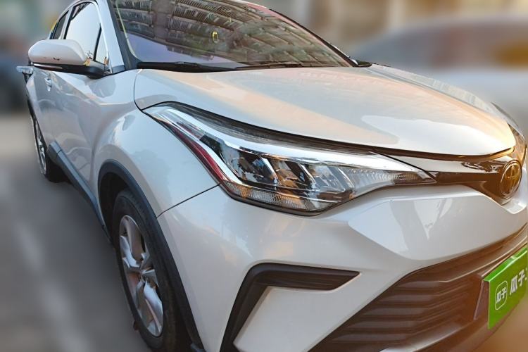 Used Toyota IZOA 2021 2.0L Enjoy Edition Front Right 45 Deg