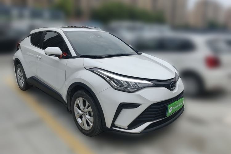 Used Toyota IZOA 2021 2.0L Yixing Version Front Right 45 Deg