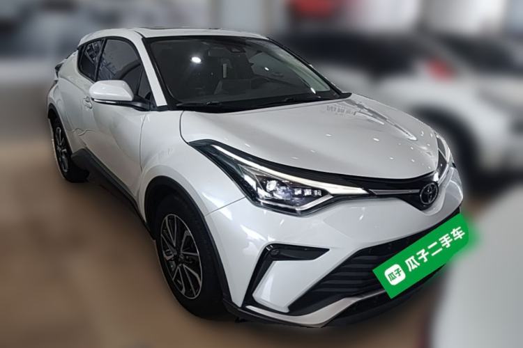 Used Toyota IZOA 2021 2.0L Yichi Version Front Right 45 Deg
