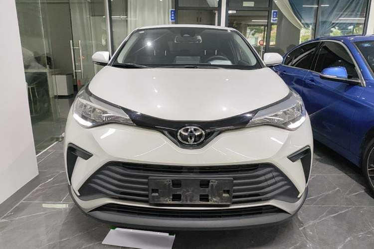 Used Toyota IZOA 2021 2.0L Enjoy Edition Front