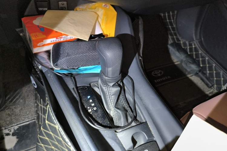 Used Toyota IZOA 2021 2.0L Enjoy Edition Gear Lever