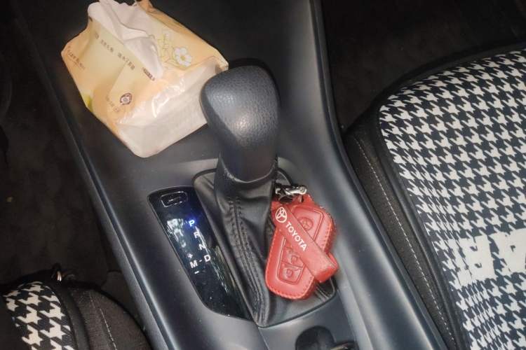 Used Toyota IZOA 2021 2.0L Enjoy Edition Gear Lever