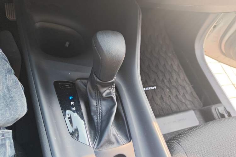 Used Toyota IZOA 2021 2.0L Yixing Version Gear Lever