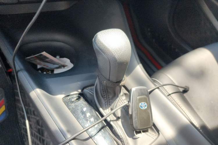 Used Toyota IZOA 2021 Dual-Motor 2.0L Yixiang Edition Gear Lever