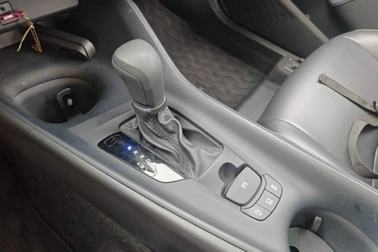 Used Toyota IZOA 2021 2.0L Yixing Version Gear Lever