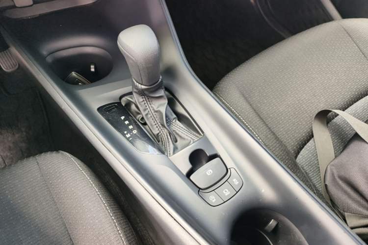 Used Toyota IZOA 2021 2.0L Enjoy Edition Gear Lever