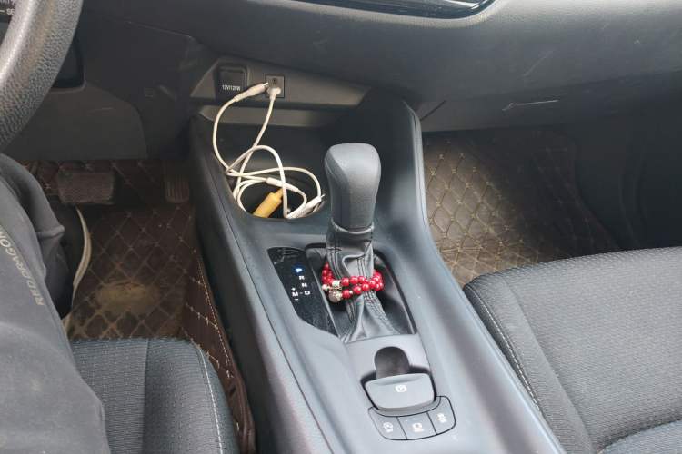 Used Toyota IZOA 2021 2.0L Enjoy Edition Gear Lever