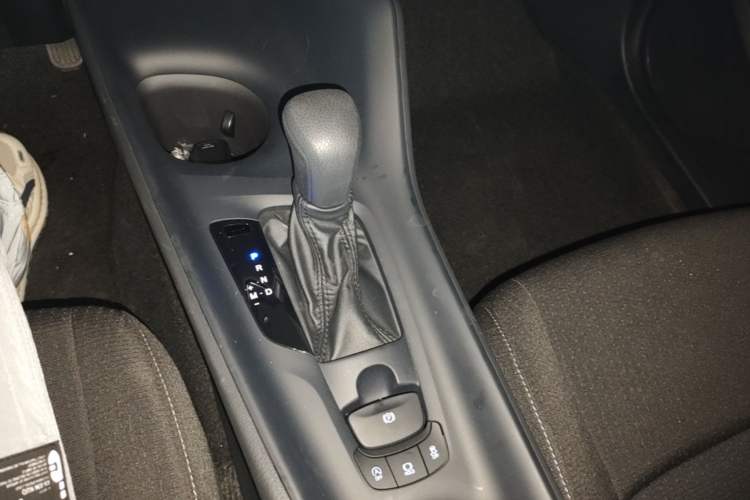 Used Toyota IZOA 2021 2.0L Enjoy Edition Gear Lever