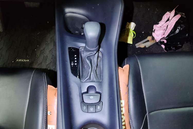 Used Toyota IZOA 2021 2.0L Enjoy Edition Gear Lever
