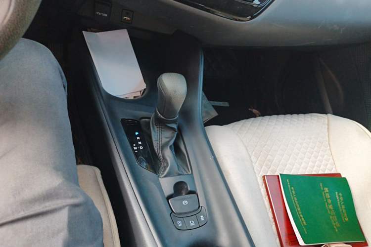 Used Toyota IZOA 2021 2.0L Enjoy Edition Gear Lever