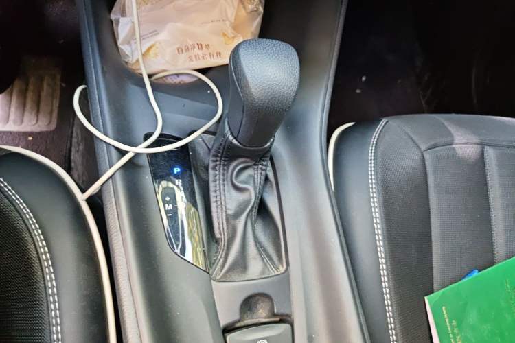 Used Toyota IZOA 2021 2.0L Enjoy Edition Gear Lever