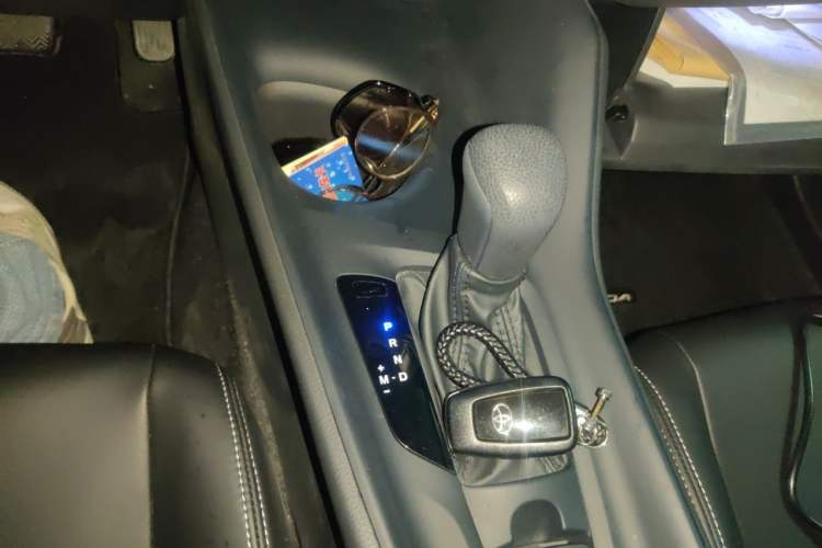 Used Toyota IZOA 2021 2.0L Enjoy Edition Gear Lever
