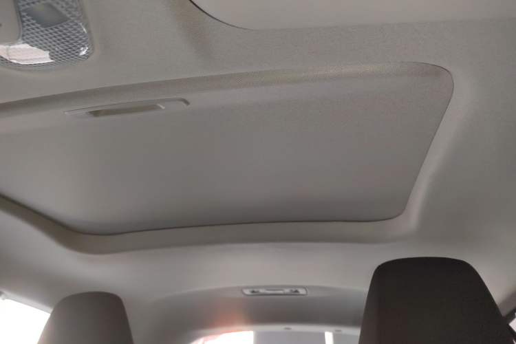 Used Toyota IZOA 2021 2.0L Yixing Version Headliner