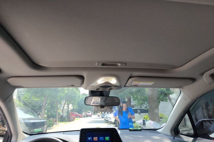 Used Toyota IZOA 2021 Dual-Motor 2.0L Yixiang Edition Headliner