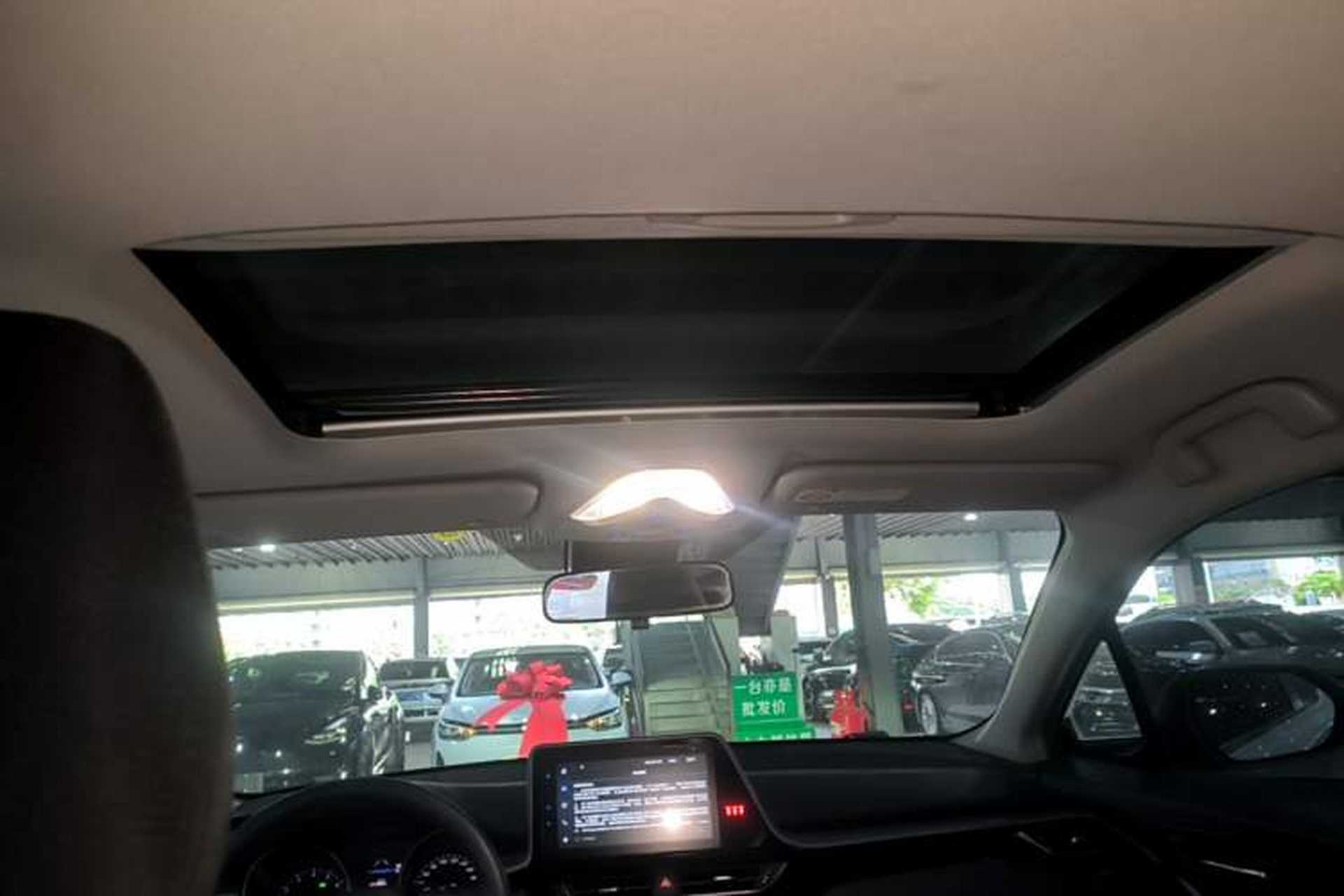 Used Toyota IZOA 2021 2.0L Yixing Version Headliner