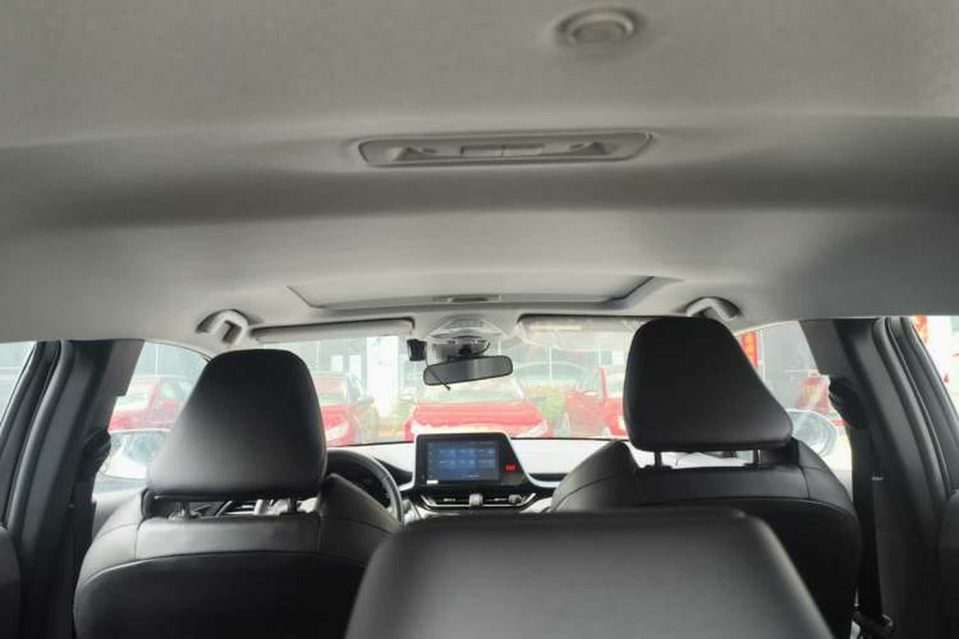 Used Toyota IZOA 2021 Dual-Motor 2.0L Yichi Edition Headliner