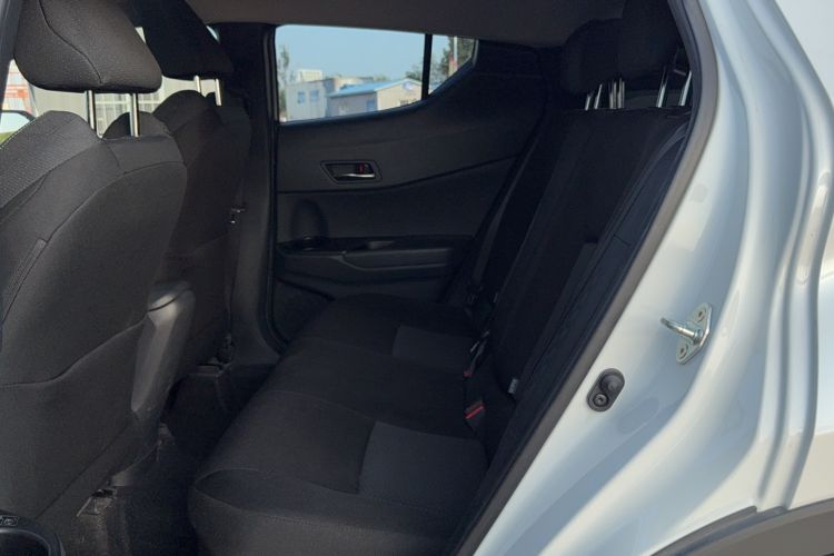 Used Toyota IZOA 2021 Dual-Motor 2.0L Yi Xing Edition Interior 1