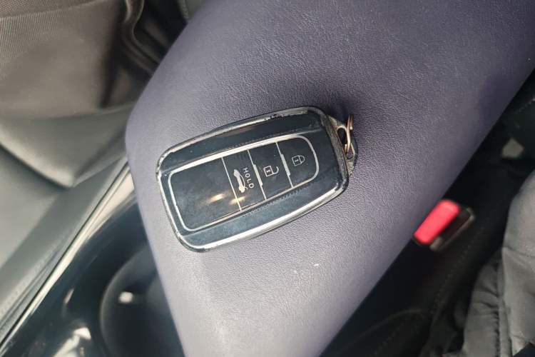 Used Toyota IZOA 2021 2.0L Yichi SPORT Interior 1