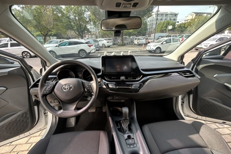 Used Toyota IZOA 2021 2.0L Enjoy Edition Interior 1