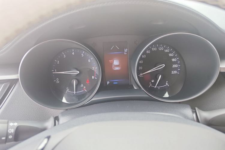 Used Toyota IZOA 2021 2.0L Yixing Version Interior 1