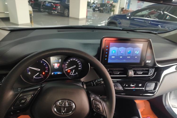 Used Toyota IZOA 2021 2.0L Yixing Version Interior 2