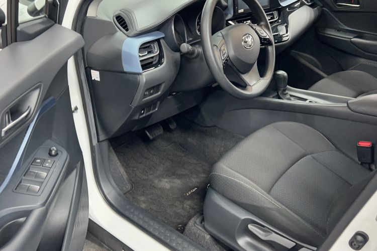 Used Toyota IZOA 2021 2.0L Enjoy Edition Interior 2
