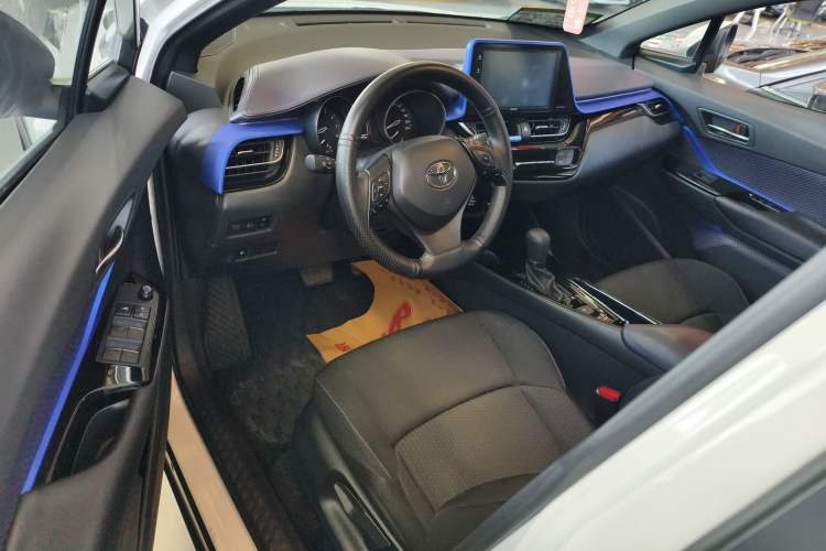 Used Toyota IZOA 2021 2.0L Yidong Edition Interior 2