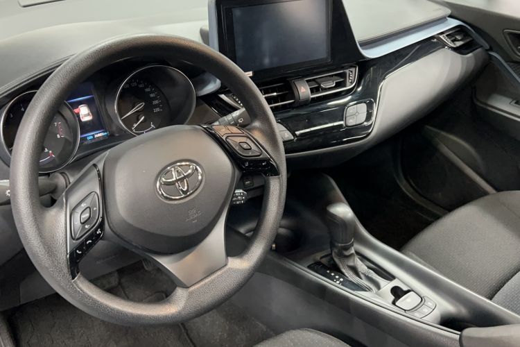 Used Toyota IZOA 2021 2.0L Enjoy Edition Interior 3
