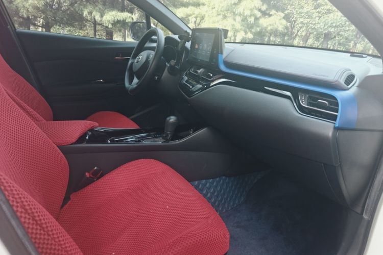 Used Toyota IZOA 2021 2.0L Enjoy Edition Interior 3