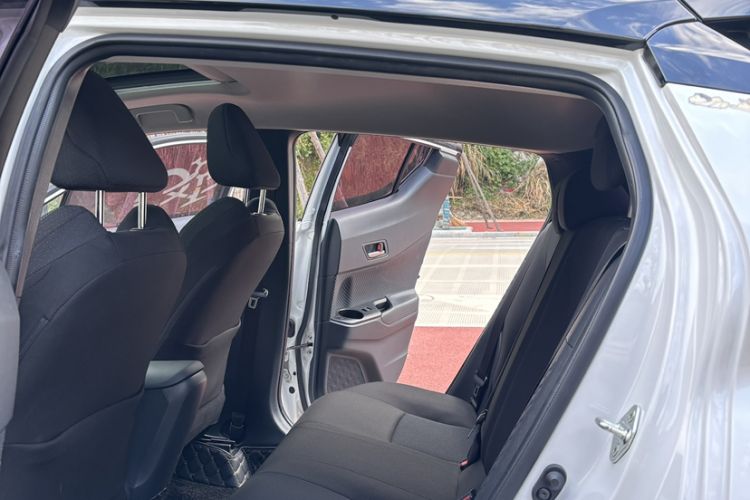 Used Toyota IZOA 2021 2.0L Enjoy Edition Interior 3