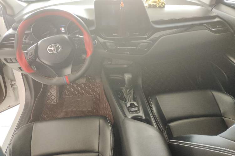 Used Toyota IZOA 2021 2.0L Enjoy Edition Interior 3