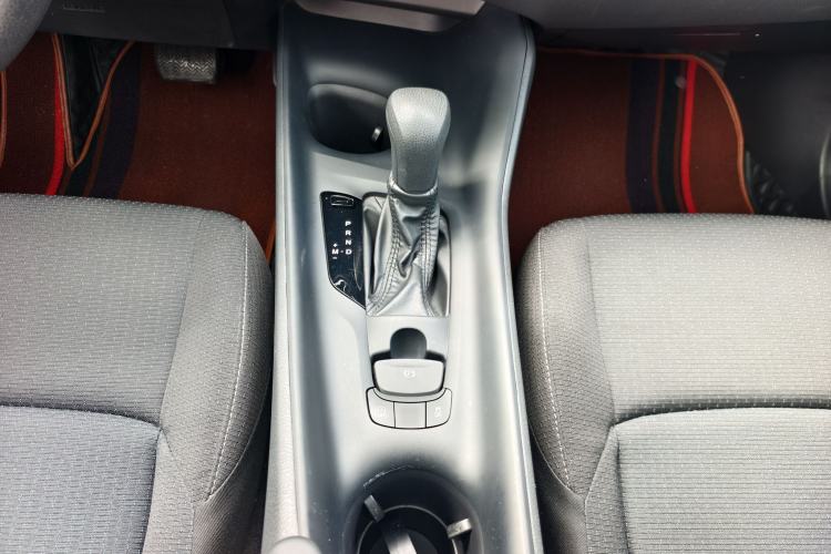 Used Toyota IZOA 2021 2.0L Yixing Version Interior 6