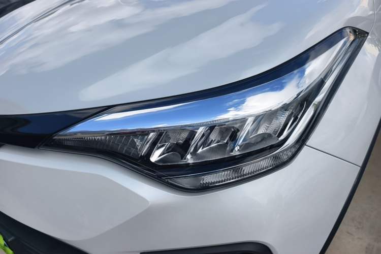 Used Toyota IZOA 2021 2.0L Enjoy Edition Left Front Headlight
