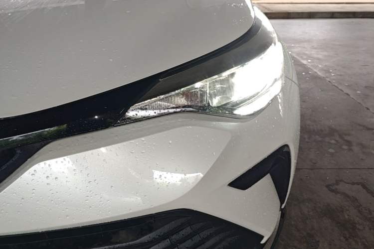 Used Toyota IZOA 2021 2.0L Enjoy Edition Left Front Headlight