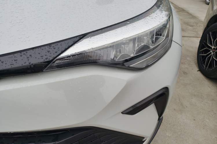 Used Toyota IZOA 2021 2.0L Yixing Version Left Front Headlight