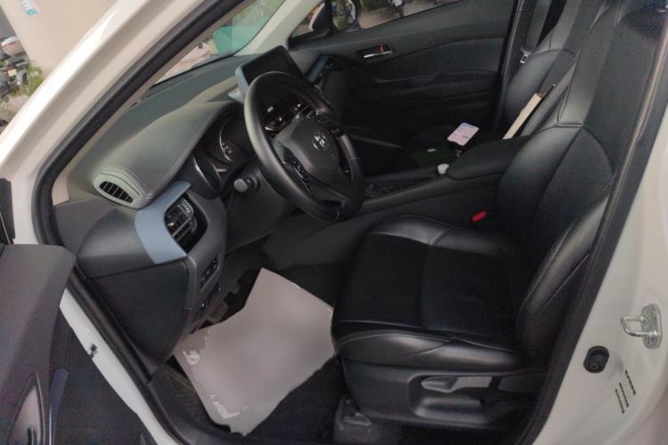 Used Toyota IZOA 2021 2.0L Enjoy Edition Left Front Seat